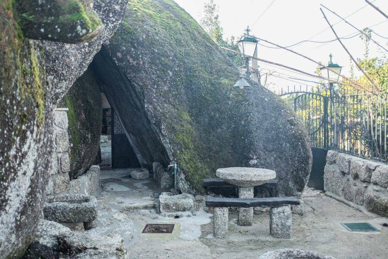 הוילה טראס דה בורו Casa Do Penedo Geres מראה חיצוני תמונה